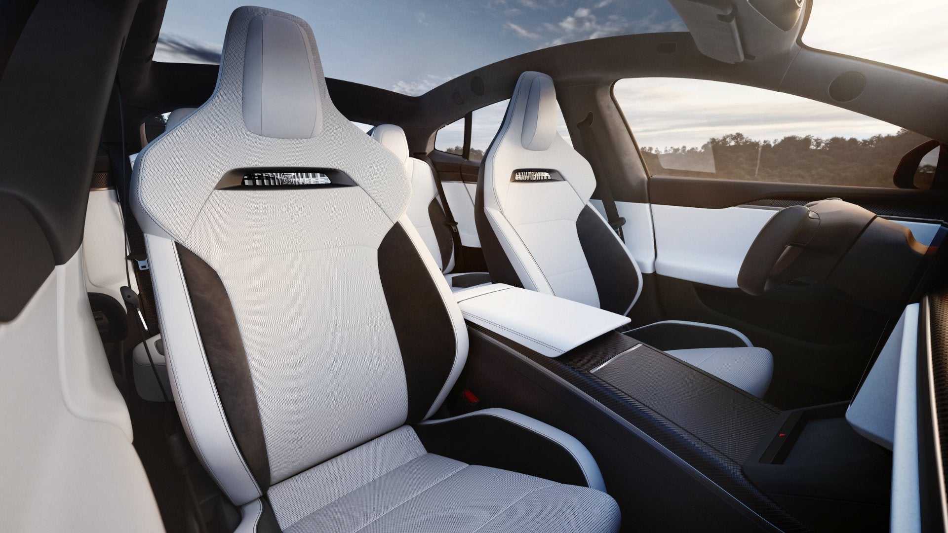 Tesla enthüllt die neuen serienmäßigen Sportsitze für das Model S Plaid - Shop4Tesla