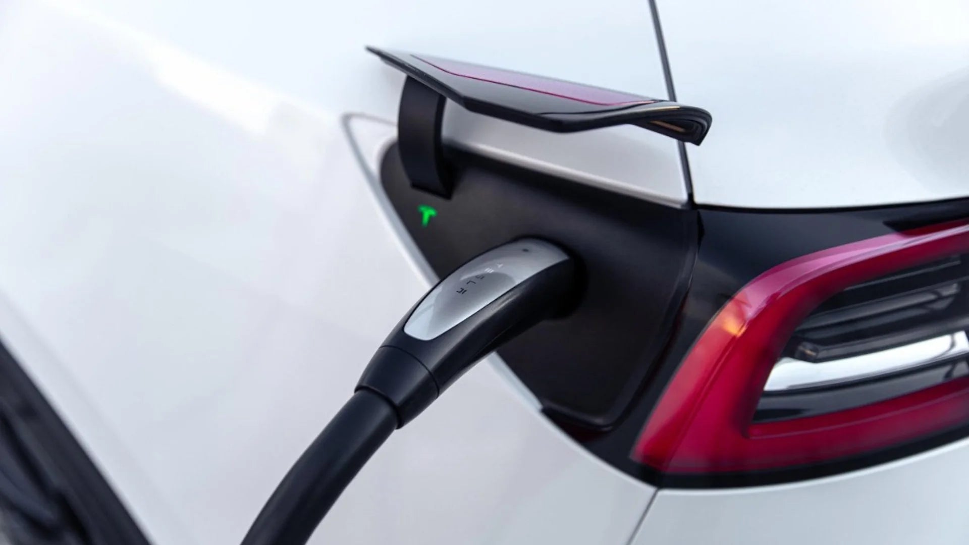 Update: Tesla ermöglicht separate Steuerung des Ladeanschluss-Heizers - Shop4Tesla