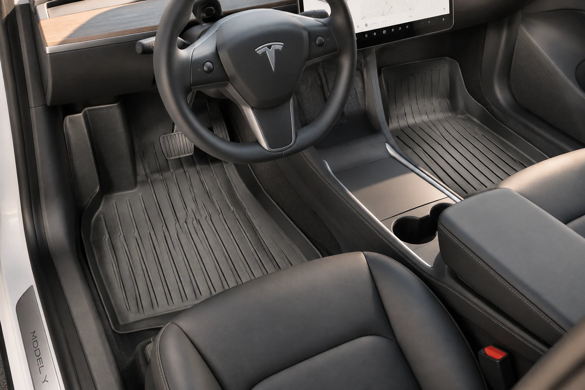 Gummimatten Gesamtset für das Tesla Model Y Juniper – Frontmatten Fahrer- und Beifahrerseite im Fahrzeug
