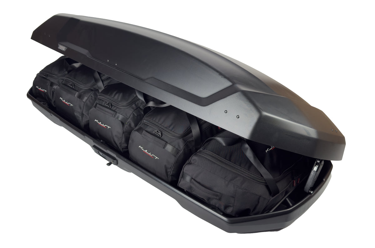 Kjust Taschenset in der Thule Force 3 XL Dachbox